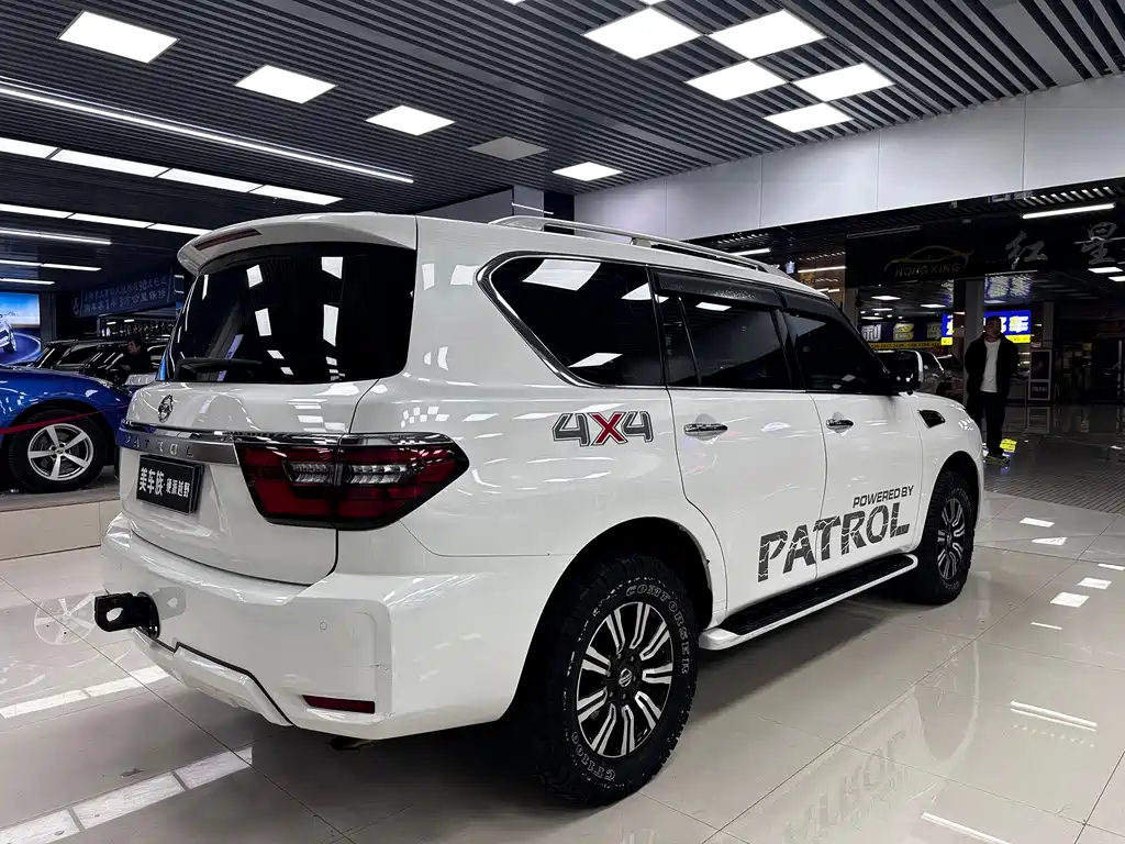 Patrol 4.0 L Middle East