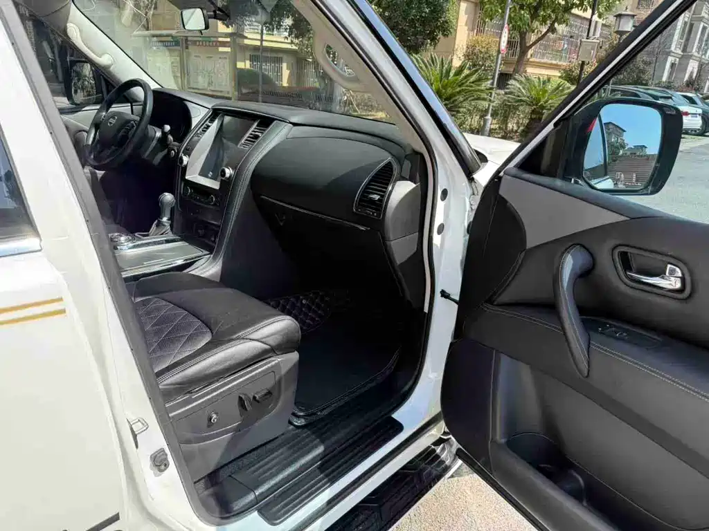 Patrol 4.0 L Middle East