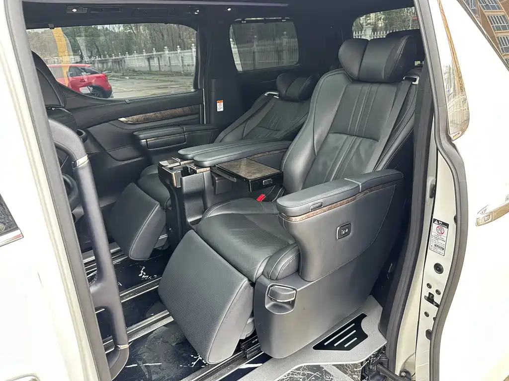Alphard 埃尔法 2020款 3.5 L 自动
