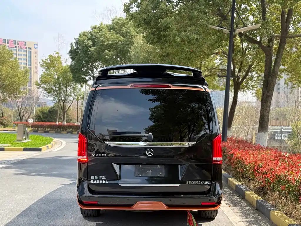 Aoxuan 傲旋 2021款 2.0 T AUXUN傲旋大白鲨