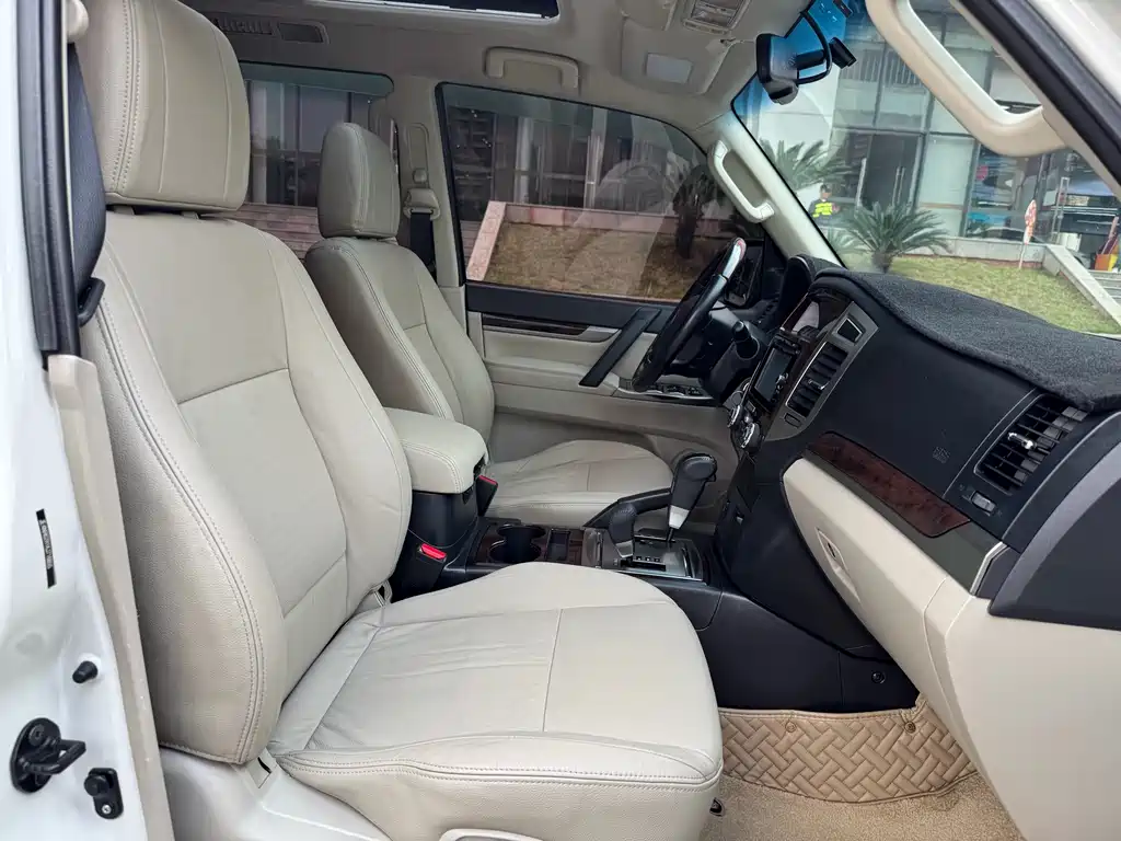 Pajero (Import) 3.8 L Auto