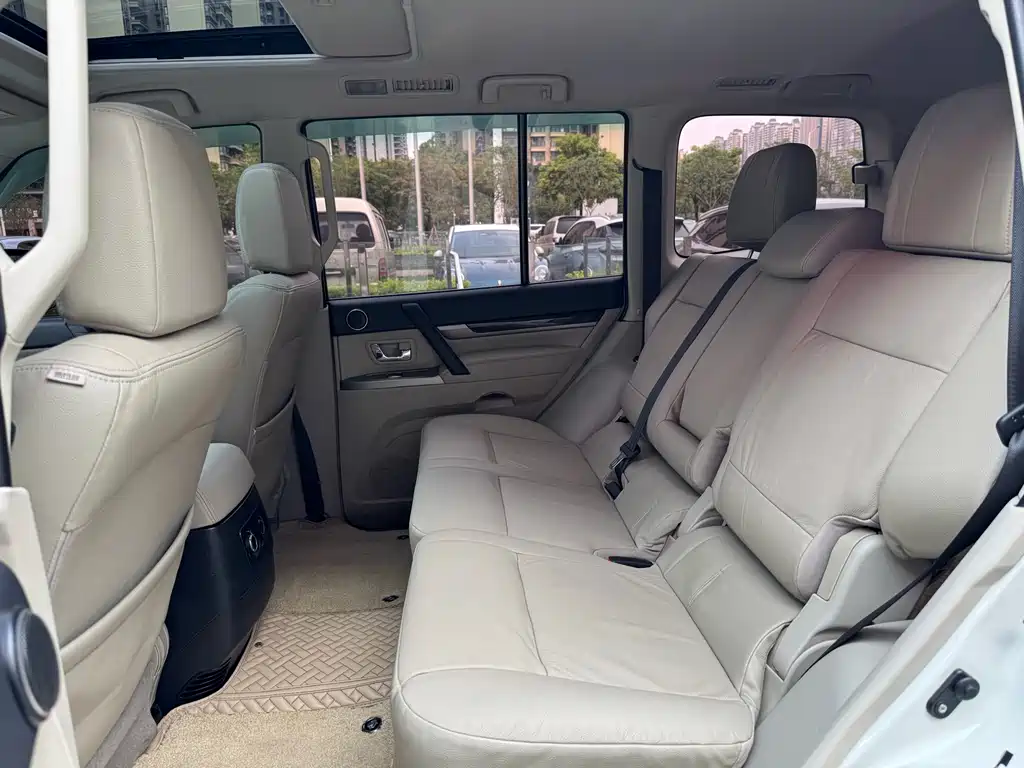 Pajero (Import) 3.8 L Auto