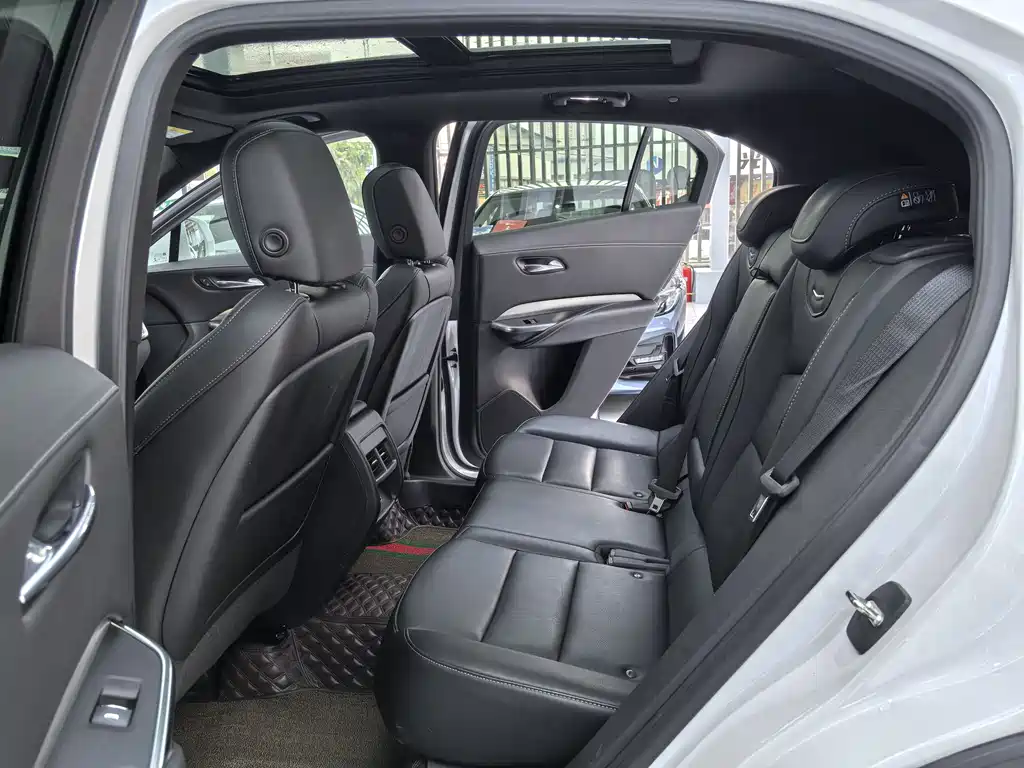 Cadillac XT4 28 T 2 WD Luxury