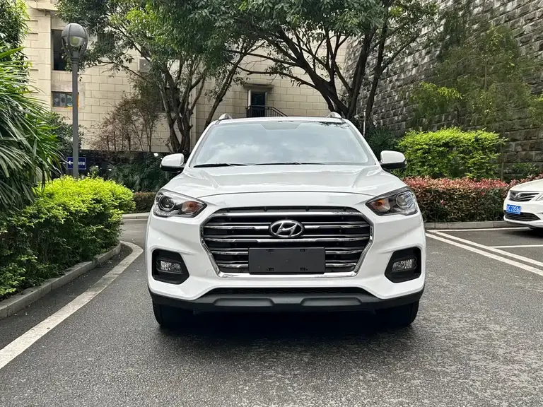 Hyundai ix35 2.0 L Auto 2 WD Brave · Smooth Enjoyment CN-VI