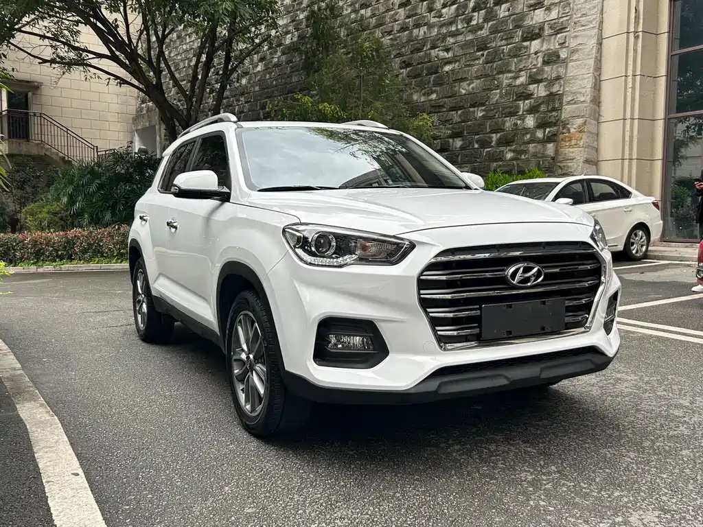 Hyundai ix35 2.0 L Auto 2 WD Brave · Smooth Enjoyment CN-VI