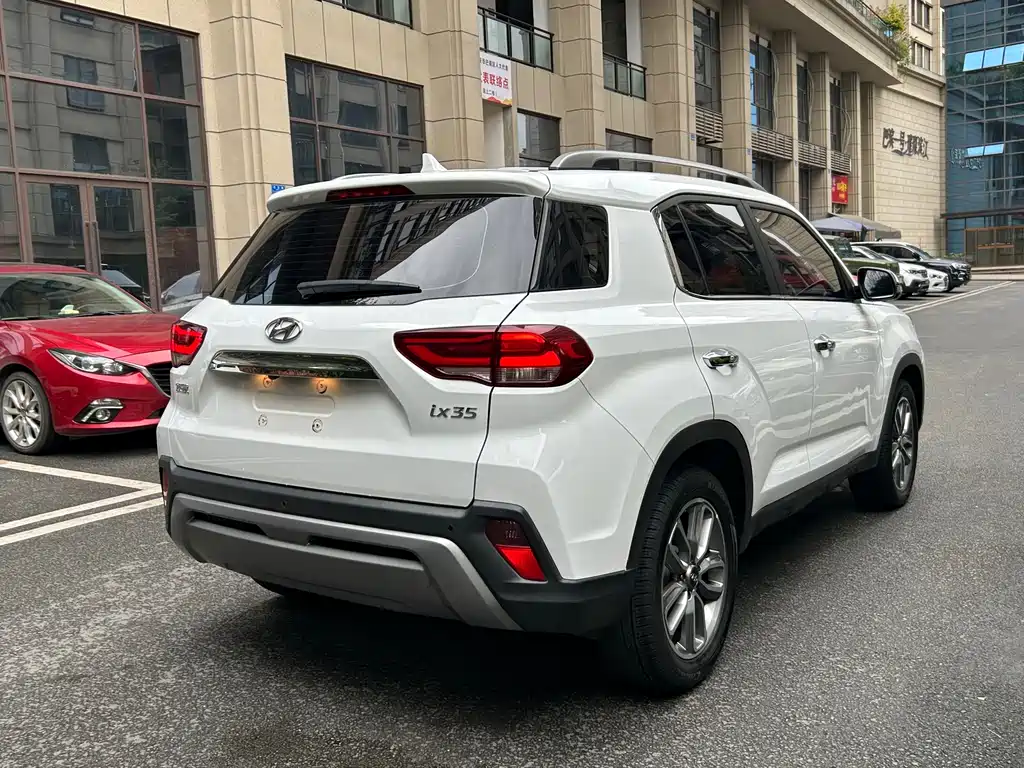 Hyundai ix35 2.0 L Auto 2 WD Brave · Smooth Enjoyment CN-VI