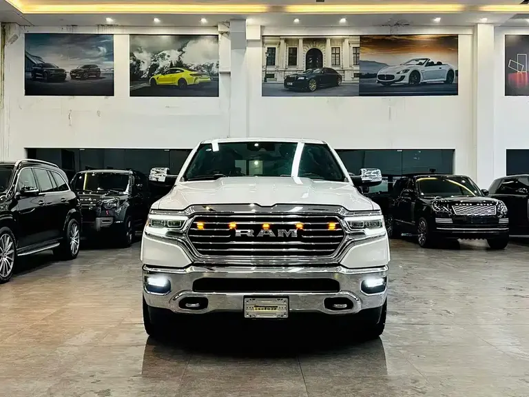 RAM Trucks 5.7 L Auto