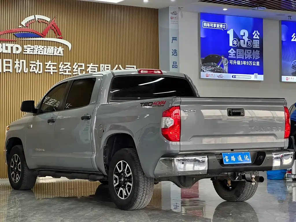 Tundra 坦途 2018款 5.7 L SR5 TRD Sport运动 加规版
