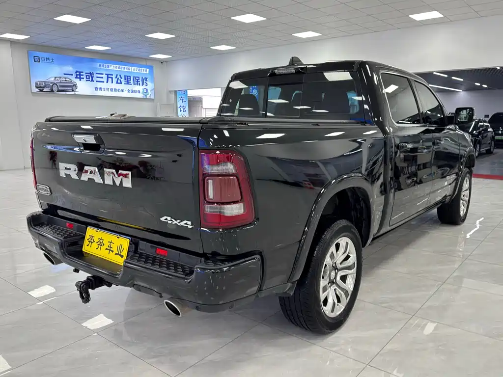 RAM Trucks RAM Trucks 2023款 5.7 L 中东版