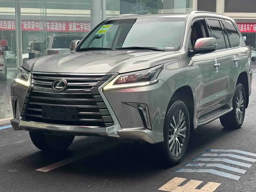 Lexus LX 570