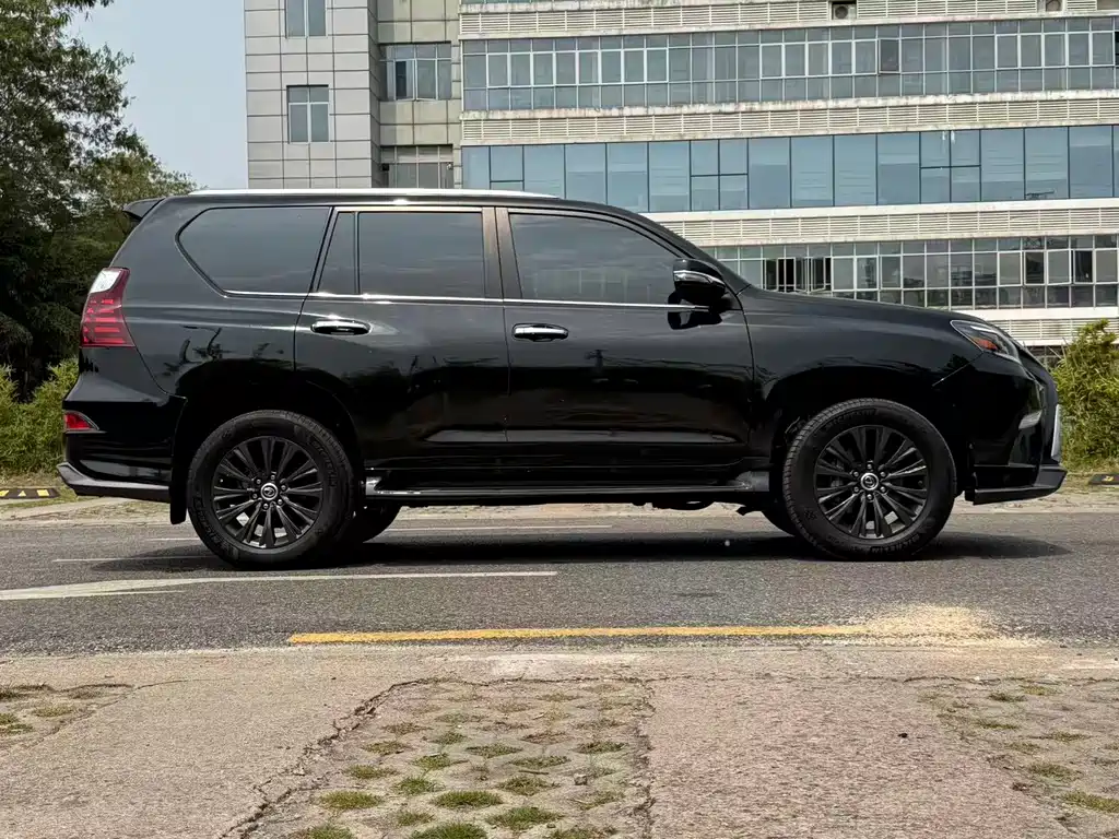 Lexus GX 4.6 L US Spec
