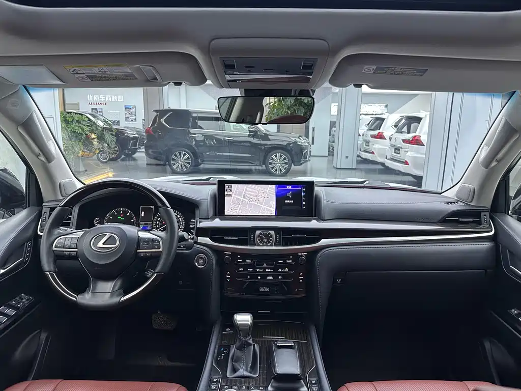Lexus LX 570 Canada Spec