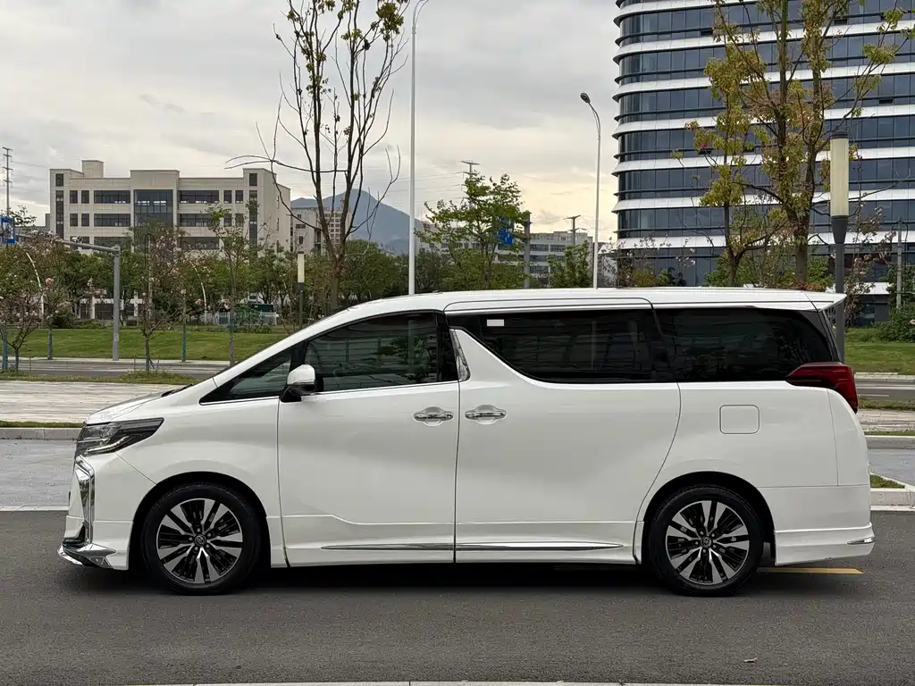 Alphard 埃尔法 2018款 3.5 L 天坛版