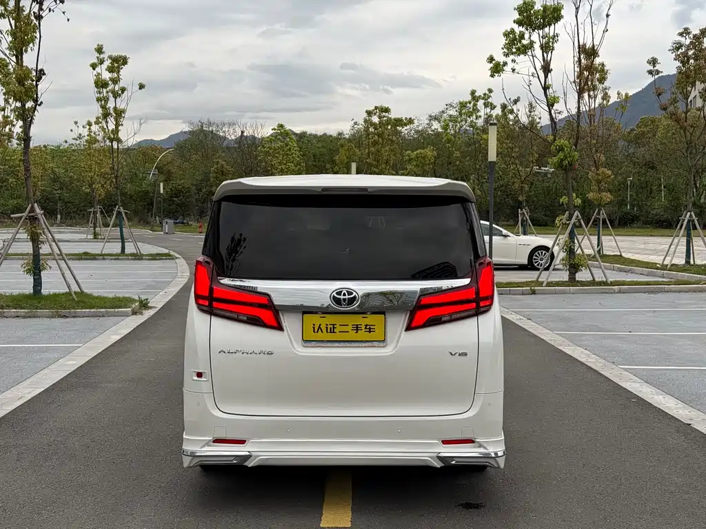 Alphard 埃尔法 2018款 3.5 L 天坛版