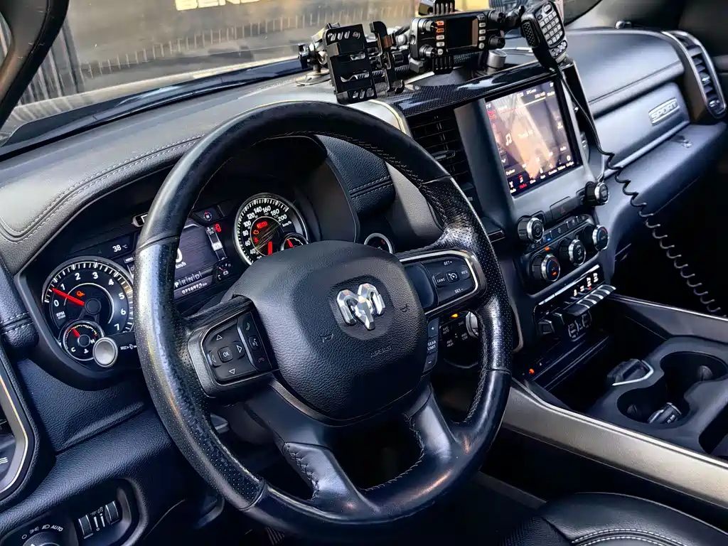 RAM Trucks 5.7 L Auto