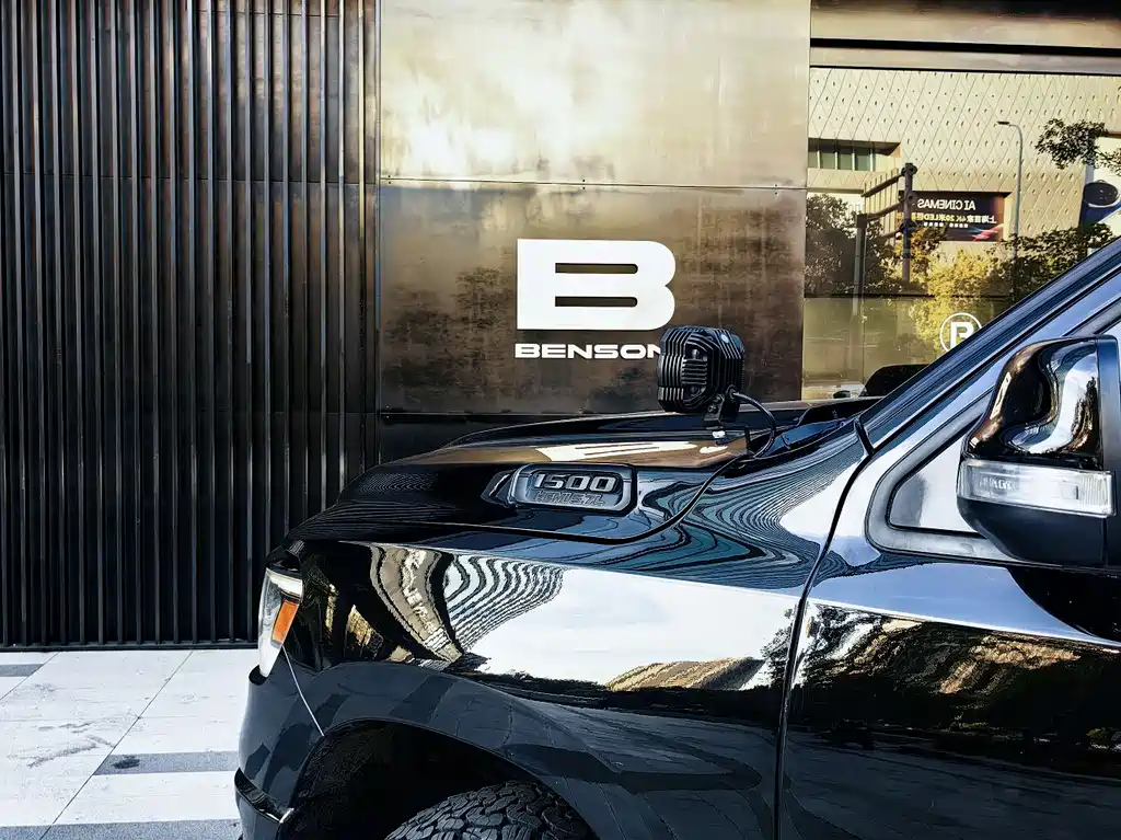 RAM Trucks 5.7 L Auto