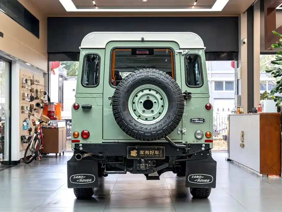 Land Rover Defender Land Rover Defender 2.2 T Diesel EU Spec