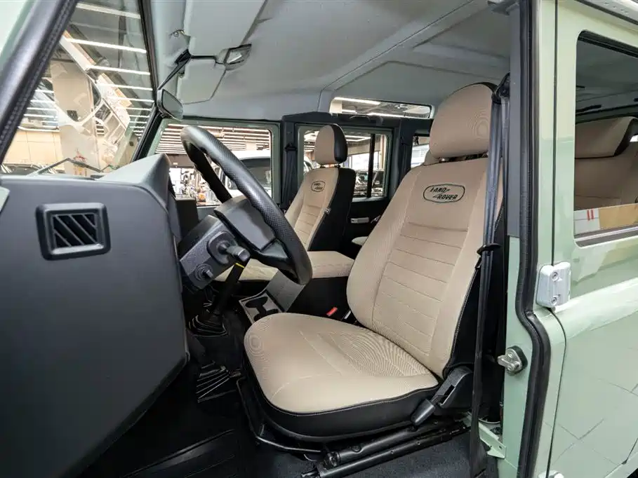 Land Rover Defender Land Rover Defender 2.2 T Diesel EU Spec