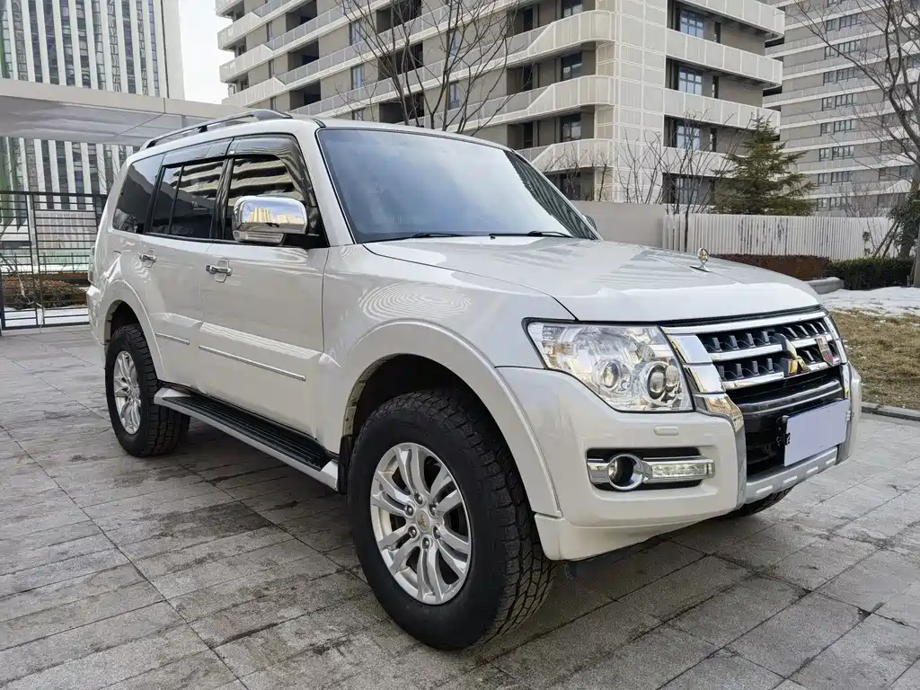 Pajero (Import) 3.8 L Auto