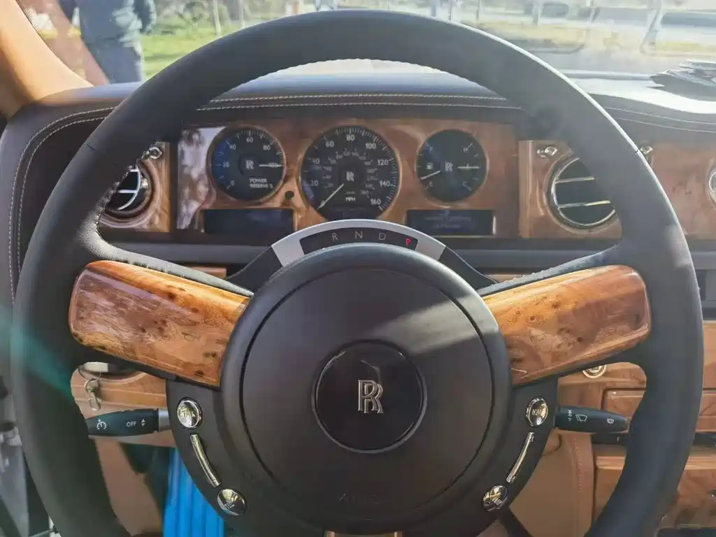 Phantom 6.7 L Auto