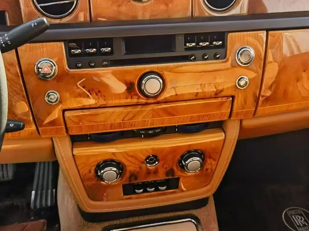 Phantom 6.7 L Auto