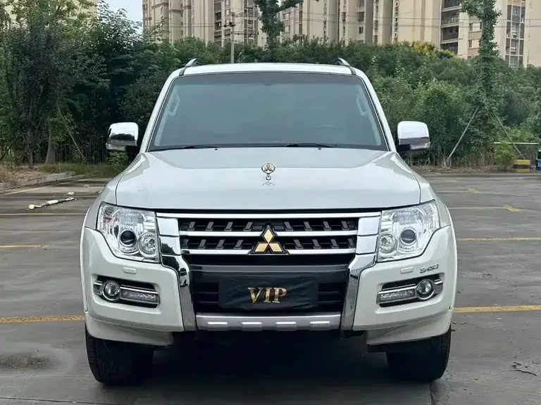 Mitsubishi Pajero (Import) 3.8 L Auto