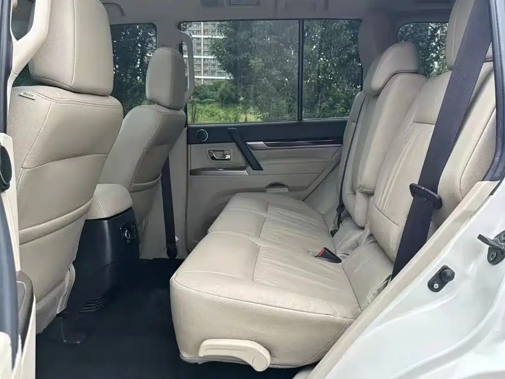 Pajero (Import) 3.8 L Auto