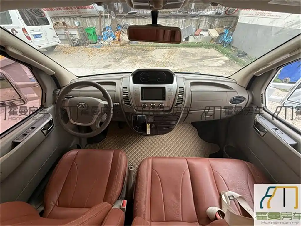 Maxus V80 RV 上汽大通MAXUS V80 C型旅居房车 2017款 2.5 T 柴油版
