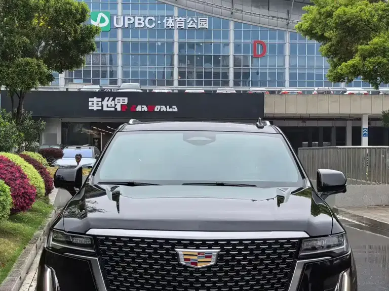 Cadillac Escalade 6.2 L Extended