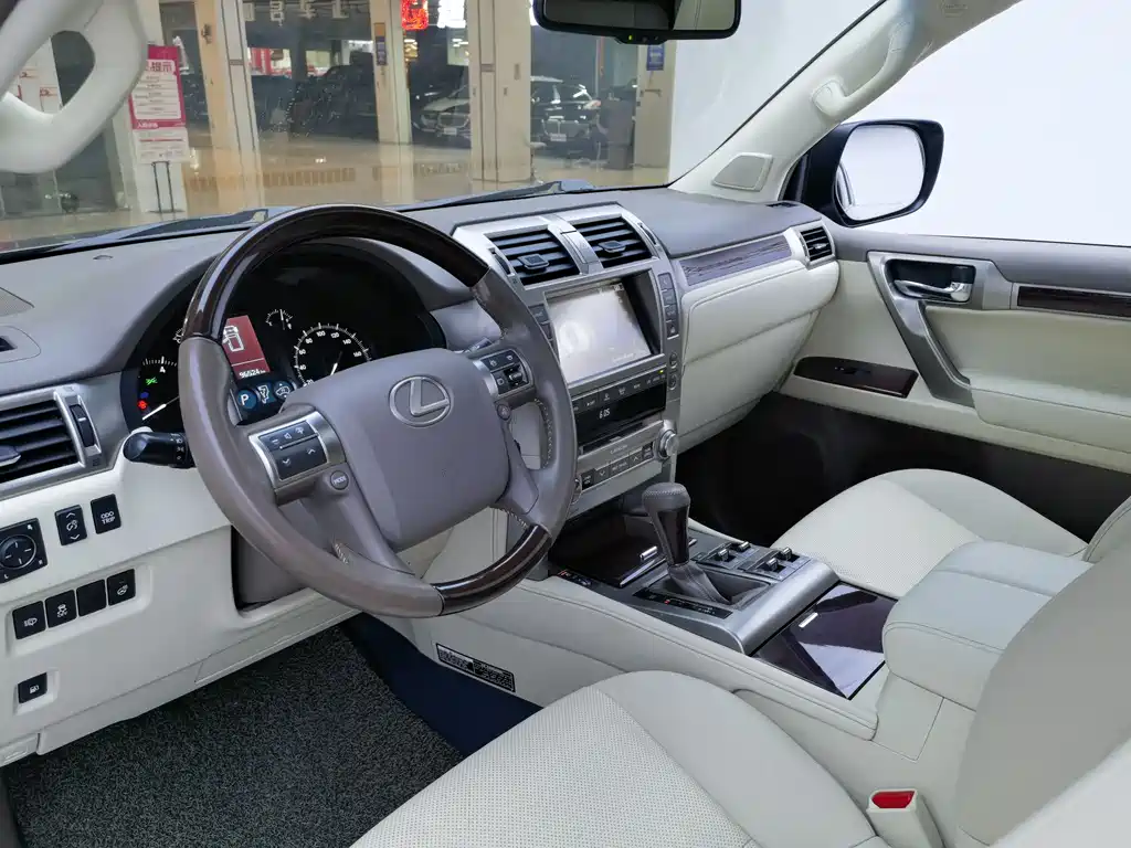 Lexus GX 460 Middle East