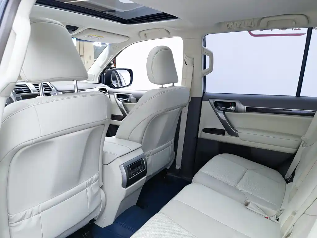 Lexus GX 460 Middle East