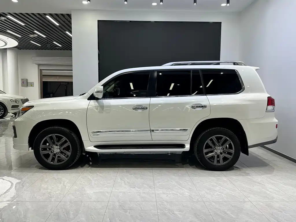 Lexus LX LX570 Middle East