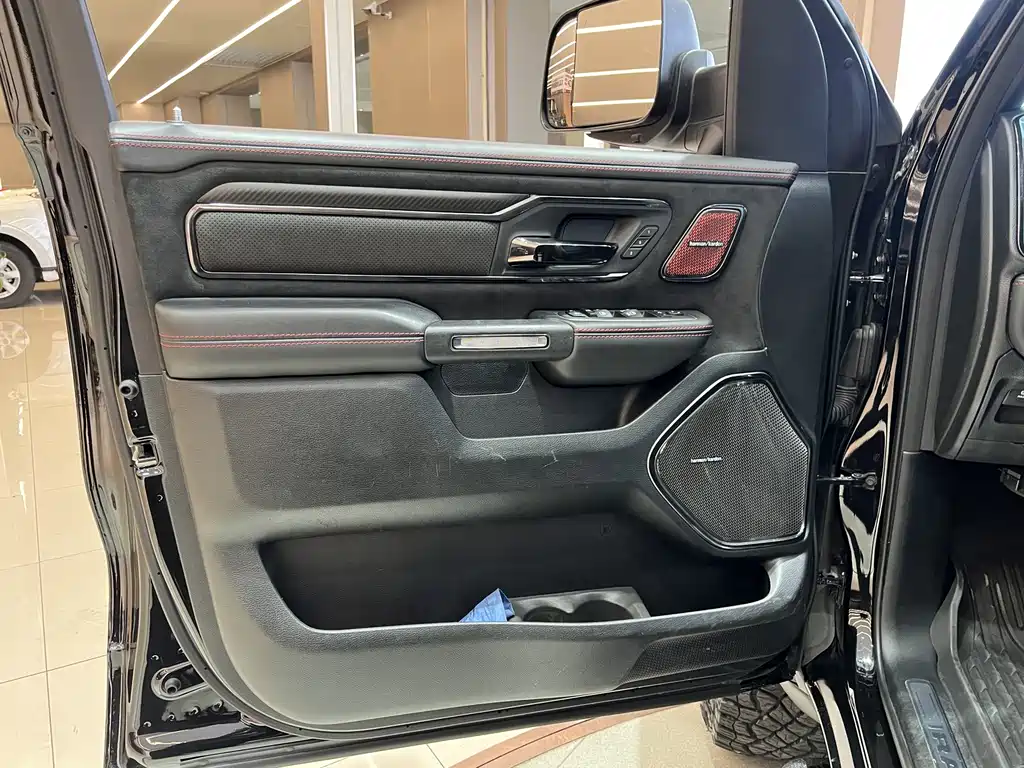 RAM Trucks 6.2 T Auto