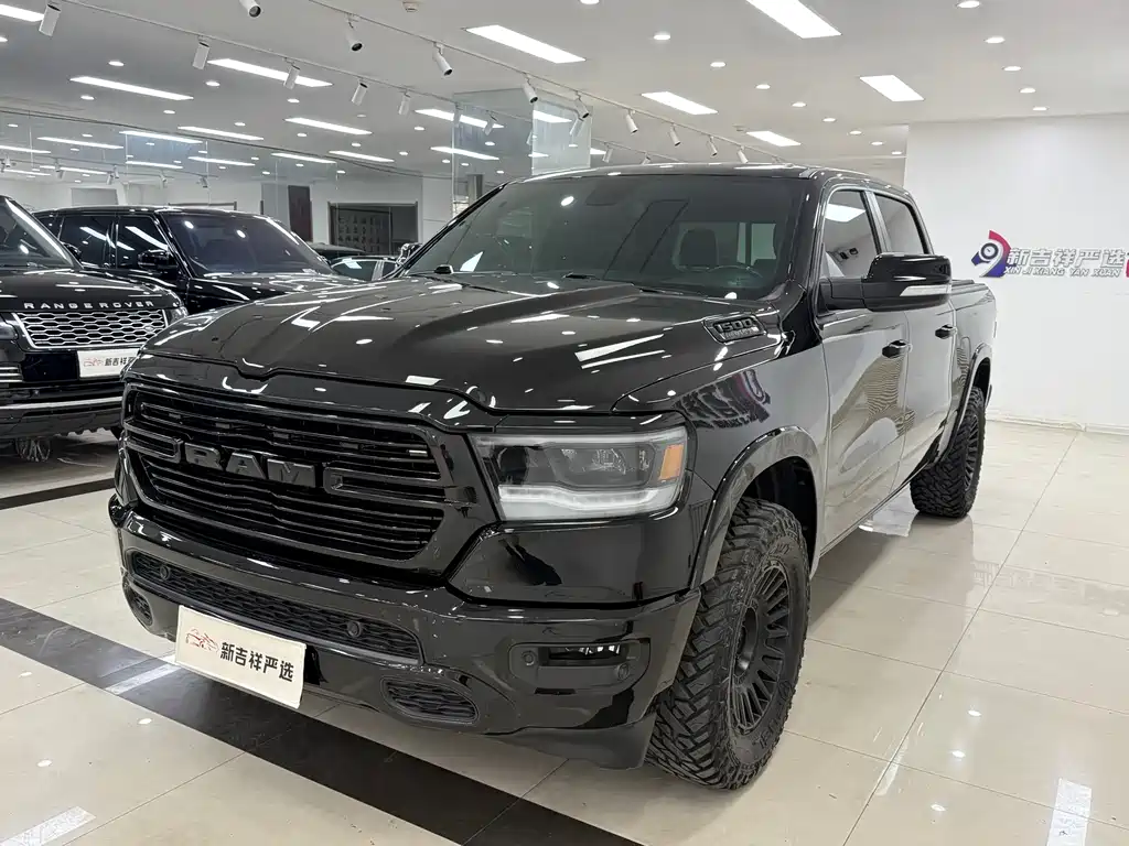 RAM Trucks RAM Trucks 2020款 1500 5.7 L 运动版