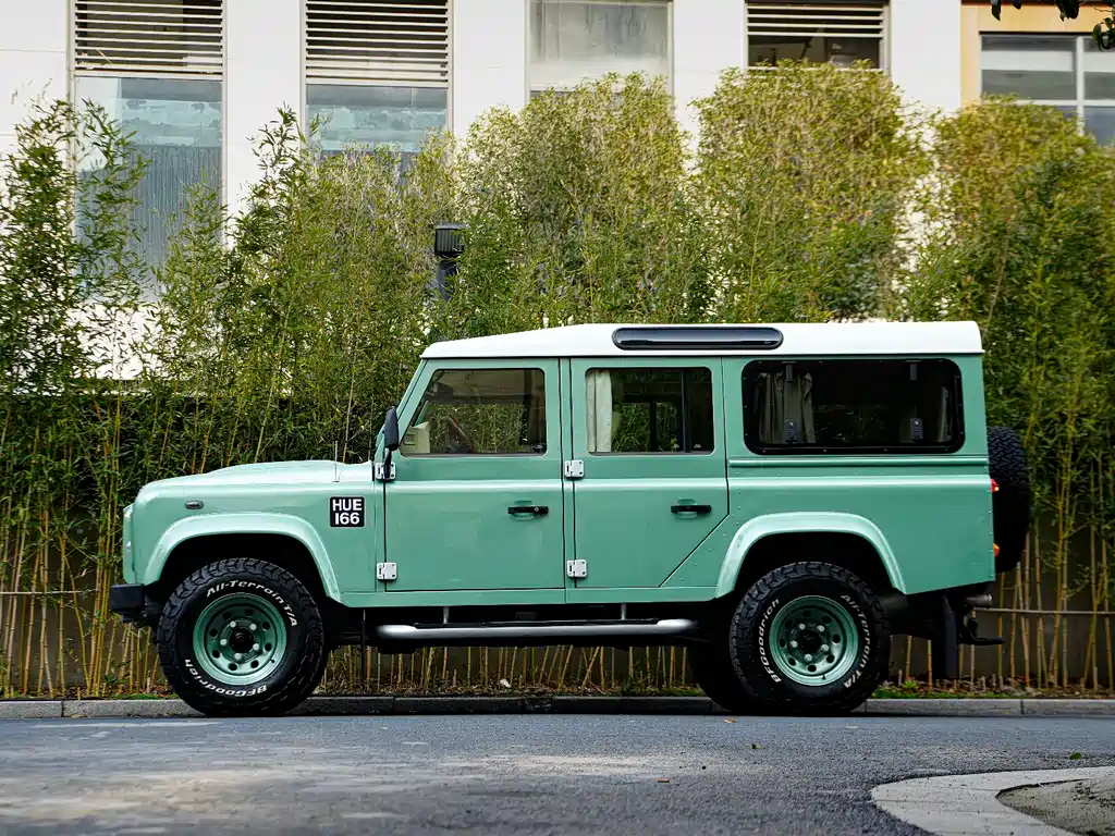 Land Rover Defender Land Rover Defender 2.2 T Diesel EU Spec