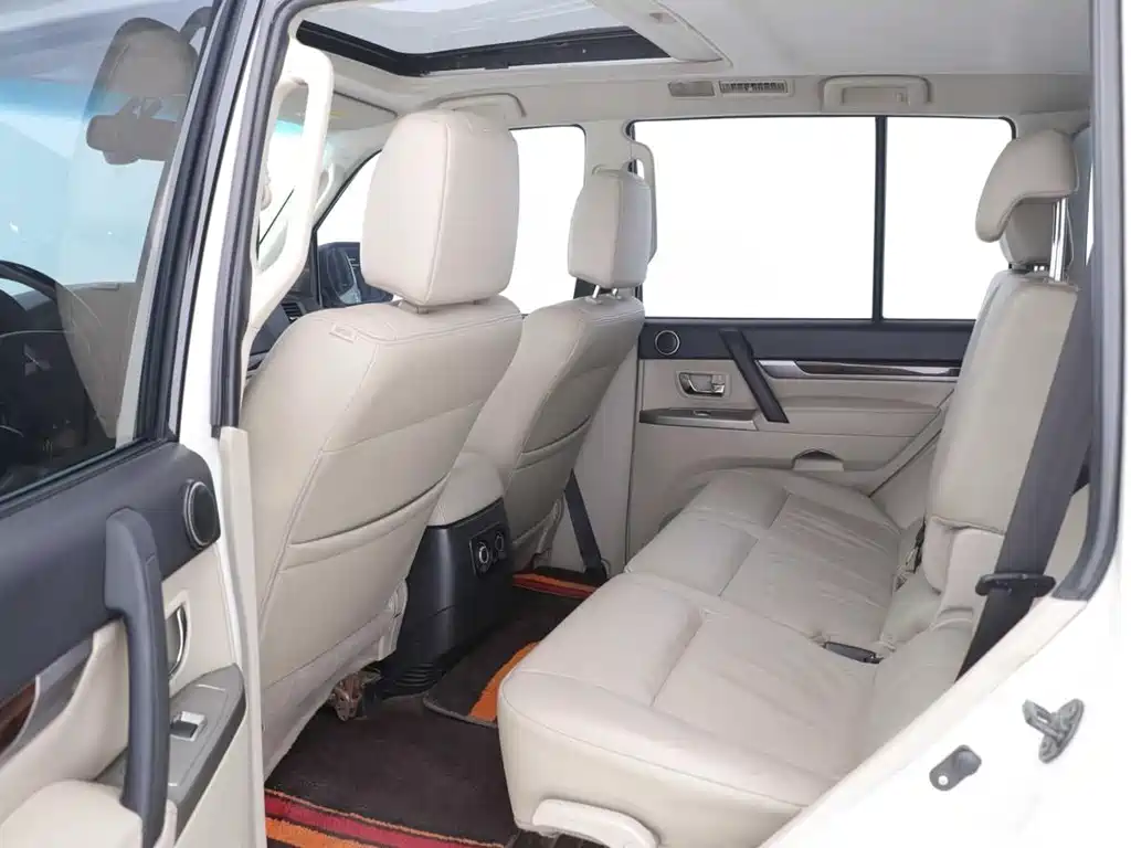 Pajero (Import) 3.8 L Middle East