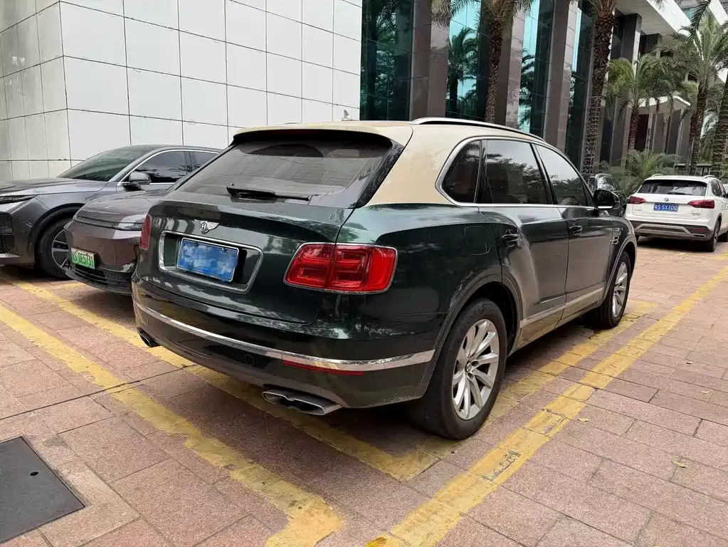 Bentayga 4.0 T V8