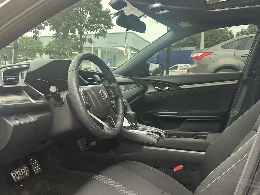 Civic HATCHBACK 220 TURBO CVT Trend Cool Control
