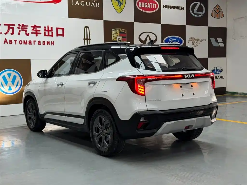 Seltos 1.5 L CVT Luxury