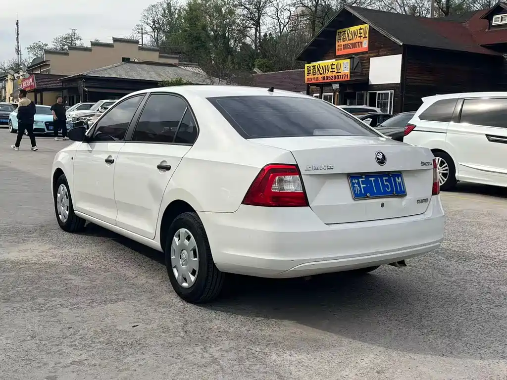 Rapid 1.6 L Manual Joy Select