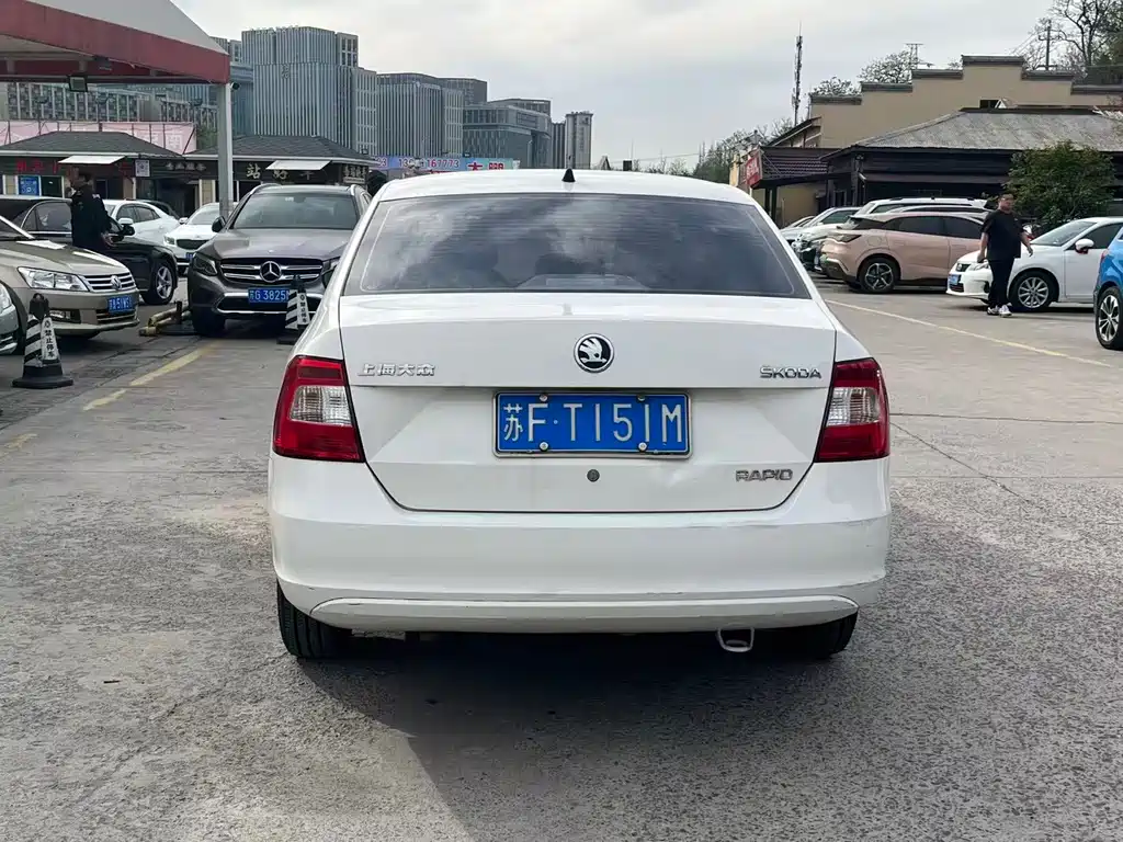 Rapid 1.6 L Manual Joy Select