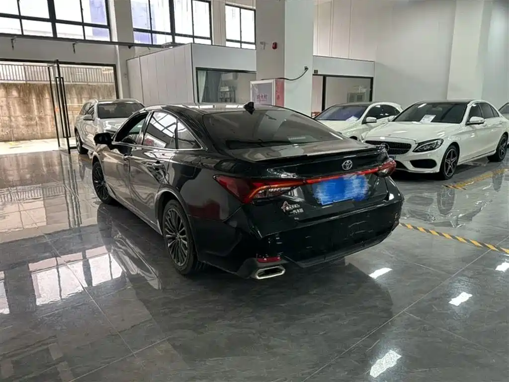 Avalon 亚洲龙 2019款 2.0 L XLE尊贵版 国VI