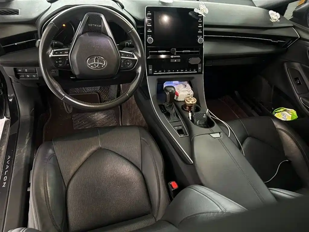 Avalon 亚洲龙 2019款 2.0 L XLE尊贵版 国VI