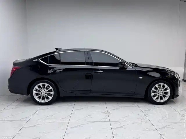 Cadillac CT5 28 T Luxury (Standard)