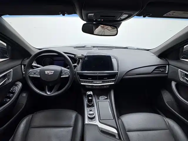 Cadillac CT5 28 T Luxury (Standard)