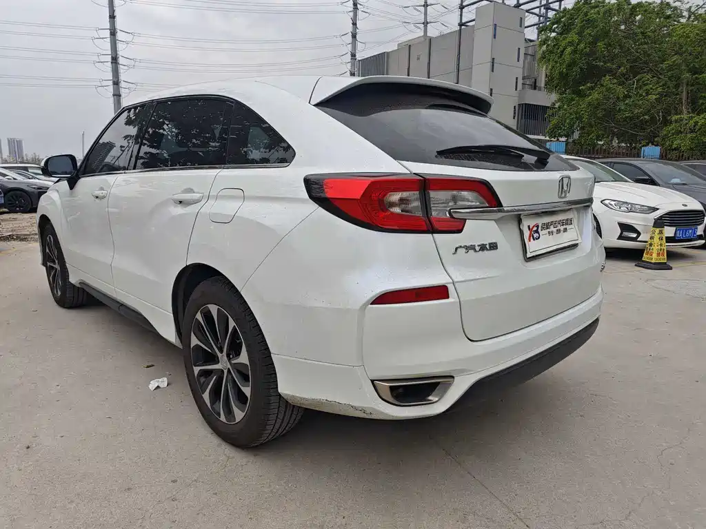 Avancier 240 TURBO 2 WD Luxury