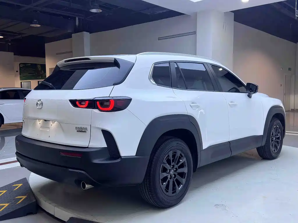 Mazda CX-50 2.0 L