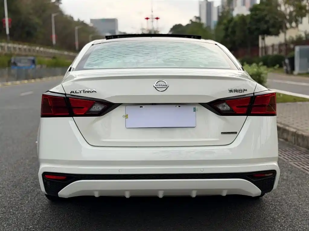 Teana 2.0 L XL Comfort