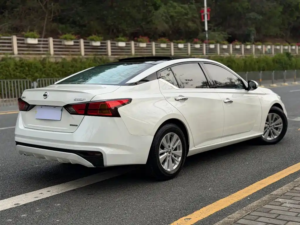 Teana 2.0 L XL Comfort