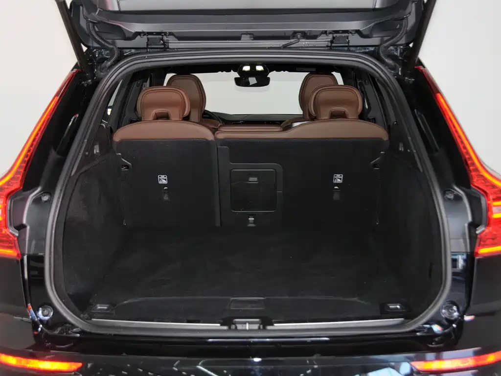 Volvo XC60 B5 4 WD Smart Vision Luxury